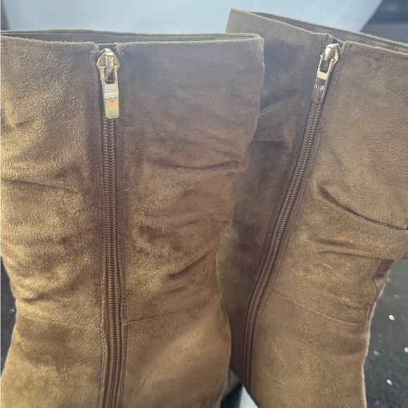 Boots MarC Fisher size 8 1/2 exellent Conditions - Picture 8 of 10